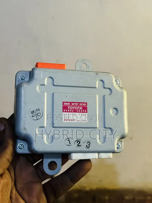 Genuine Toyota Hybrid Battery Control Module 89892-30040 - 1
