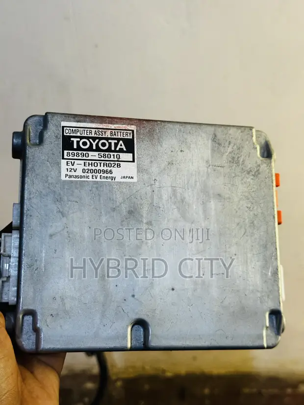 Genuine Toyota Hybrid Battery Control 89890-58010 - 1