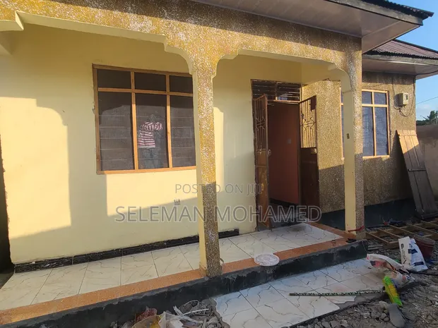 4 Bedroom House for Sale in Biriani Real Estate, Chamazi - 1