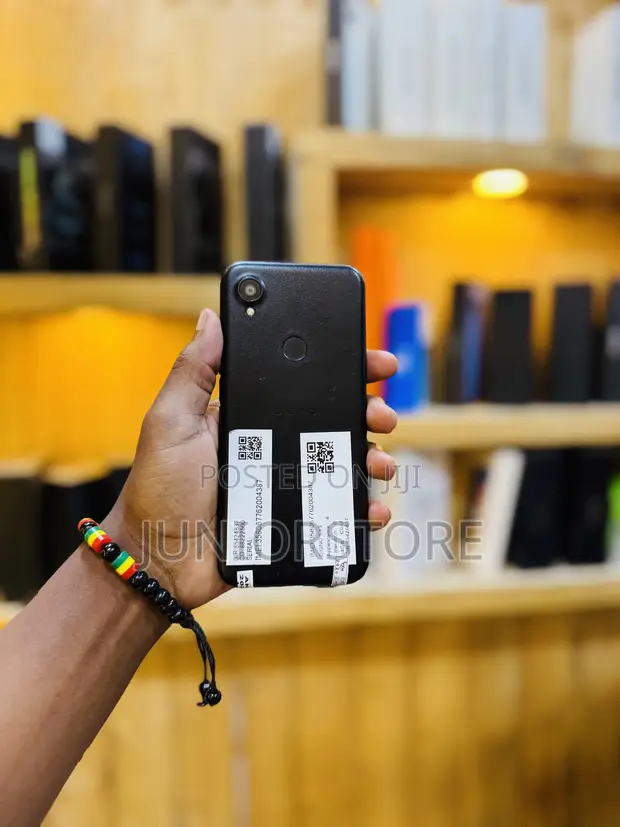 Kyocera Digno A 32GB Black - 1