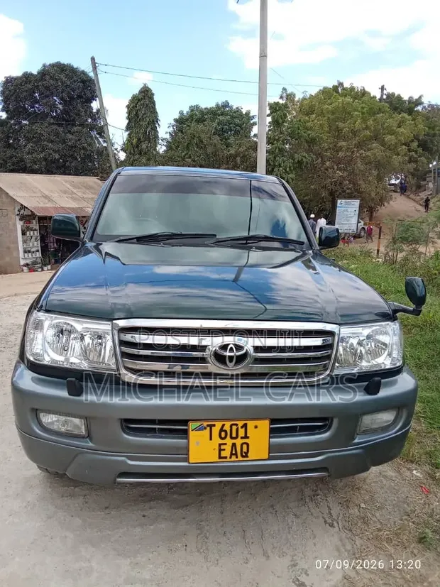 Toyota Land Cruiser Amazon 2002 Black - 1