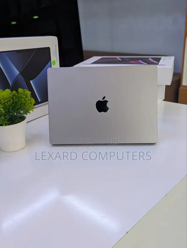 Apple MacBook Pro 2023 M2 16GB RAM 1TB SSD - 1