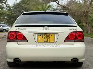 Toyota Crown Athlete 2004
