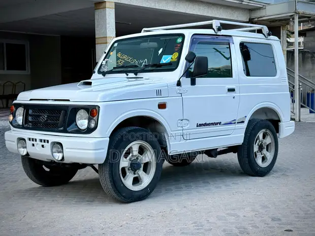 Suzuki Jimny 1996 White - 1