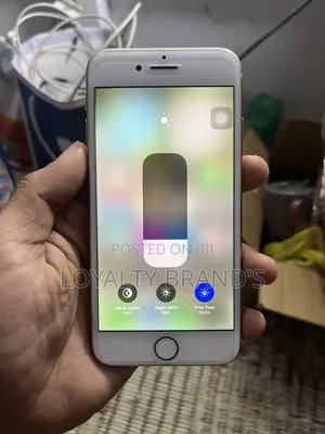 Apple iPhone 8 64GB White