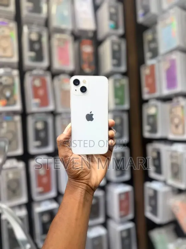 Apple iPhone 13 128GB White - 1