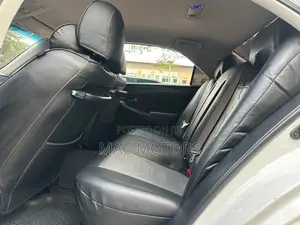 Toyota Crown Athlete 2004