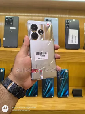 Realme GT 6 512GB Dhahabu - Imetumika Dubai