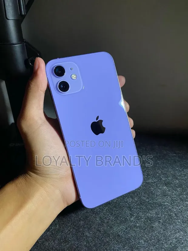 Apple iPhone 12 64GB Used - 1