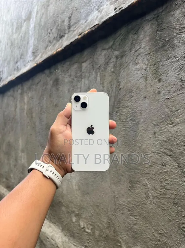 Apple iPhone 13 256GB White - 1