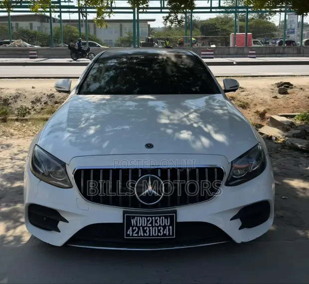 Mercedes-Benz E200 2017 Nyeupe - 1