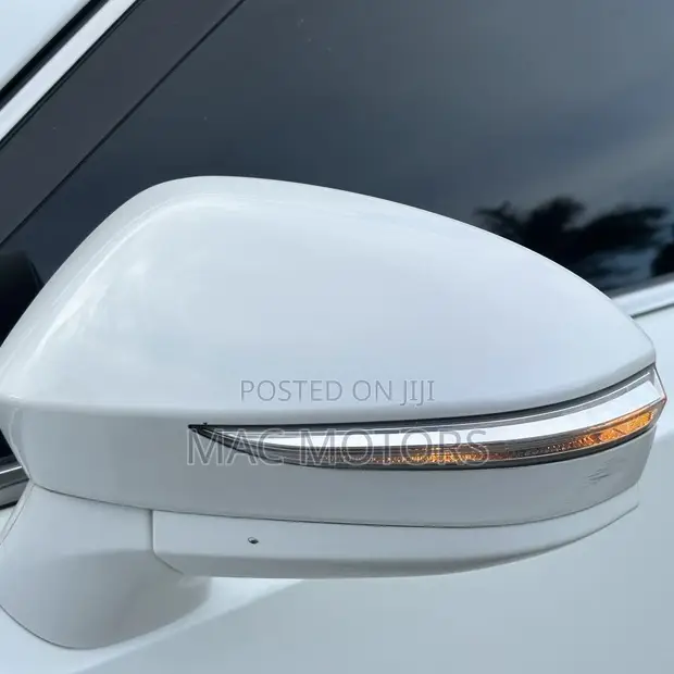 Toyota Crown Athlete 2014 White - 1