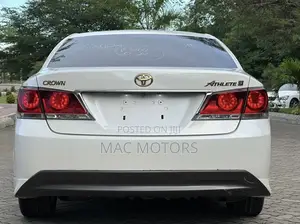 Toyota Crown Athlete 2014 White