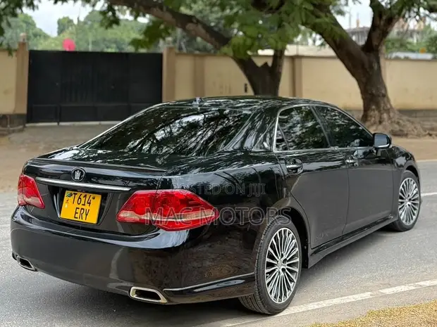 Toyota Crown Athlete 2009 Matt Black - 1