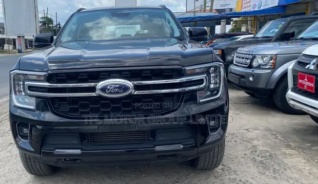 Ford Everest 2023 Black - 1