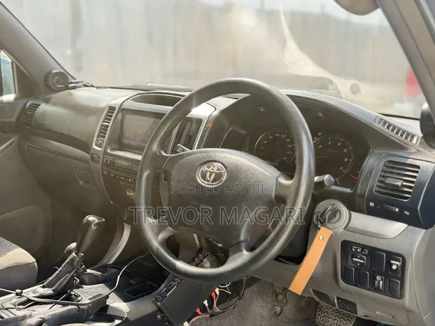 Toyota Land Cruiser Prado 2004 Gray - 1