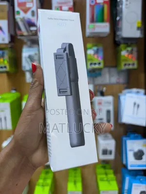 K07 Selfie Stick with Integrated Tripod