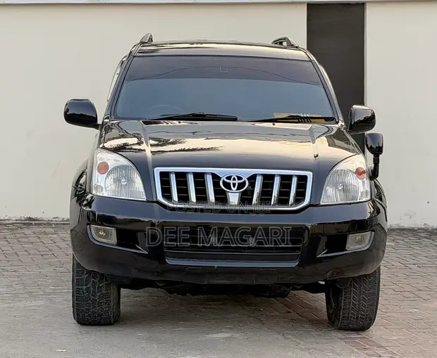 Toyota Land Cruiser Prado 2005 Black - 1