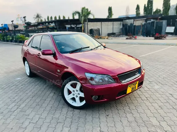 Toyota Altezza 2004 Red - 1