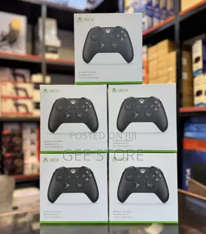 Microsoft Xbox Wireless Controller - Black
