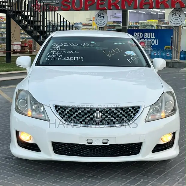 Toyota Crown 2009 - White - 1