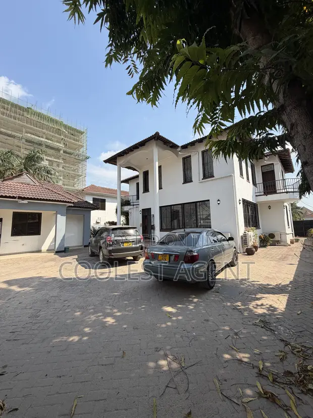 6-Bedroom Duplex for Rent in Masaki - 1