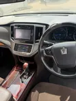 Toyota Crown Athlete Hybrid 2013 - 4