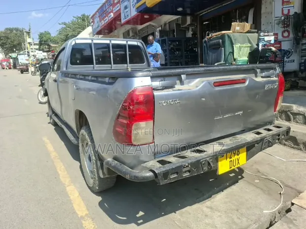 Toyota Hilux 2019 Single Cab - 1