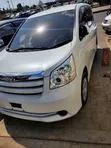 Toyota Noah 2009 White - 1