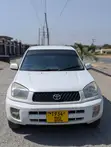 Toyota RAV4 2005 White - 4