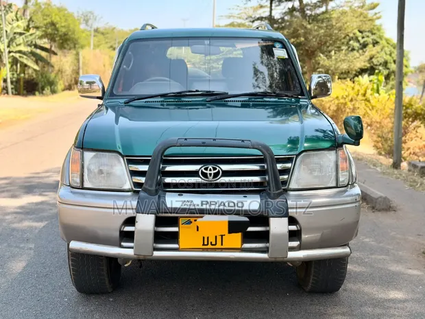 Toyota Land Cruiser Prado 1997 Green - 1