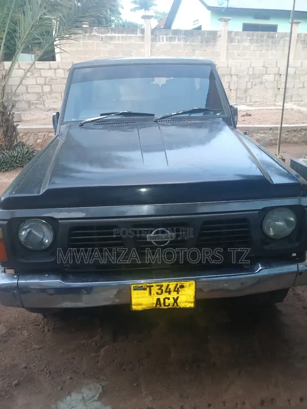 Nissan Patrol 1996 Black - 1