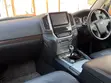 Toyota Land Cruiser 4.6 V8 ZX 2017 Nyeupe - 5