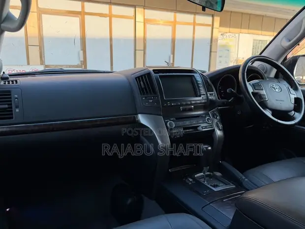 Toyota Land Cruiser 4.6 V8 ZX 2009 Gold - 1
