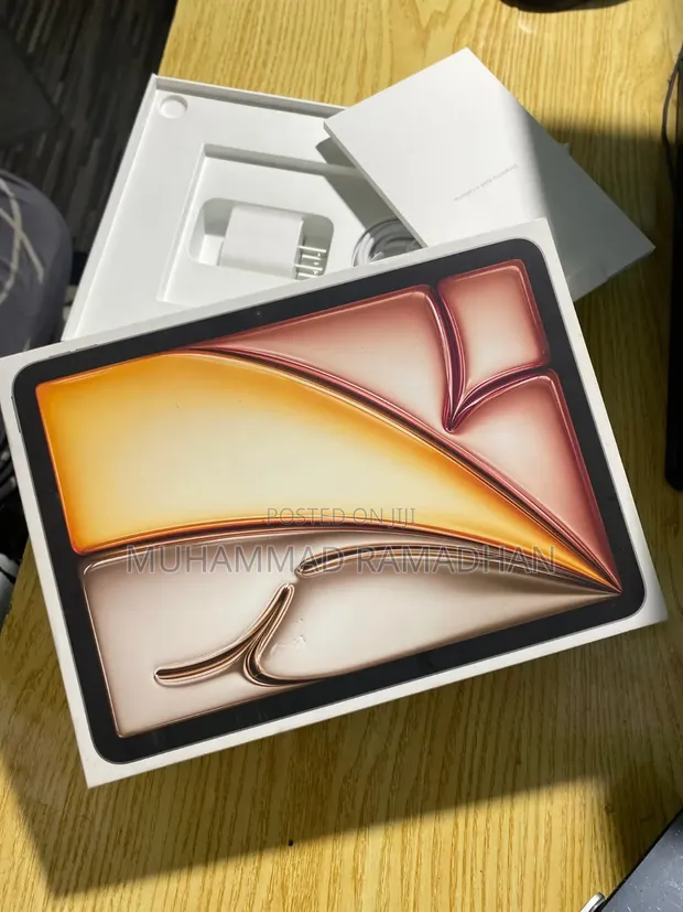 Apple iPad Air M3 256GB Mpya Silver - 1
