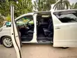 Toyota Alphard 2010 - Pearl White - 5