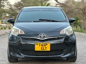 Toyota Ractis 2012 Nyeusi