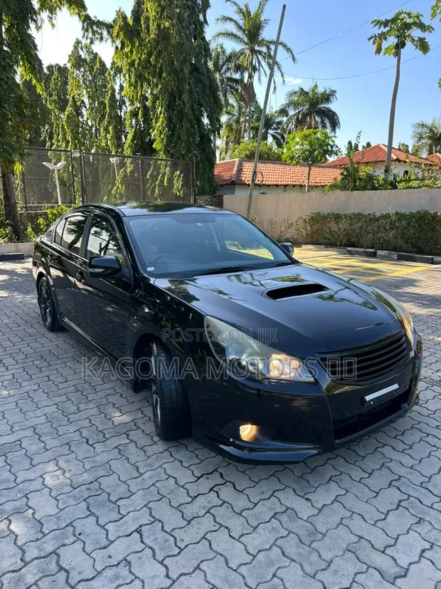 Subaru Legacy 2011 Black - 1