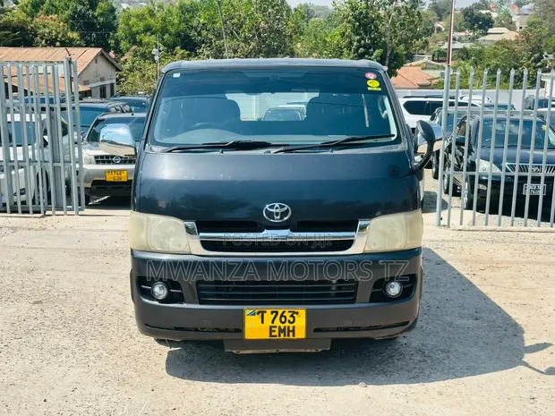 Toyota Quantum 2007 Black - 1