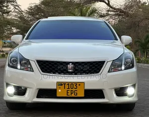 Toyota Crown Athlete 2010 White
