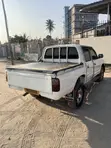 Toyota Hilux 2001 White - 4