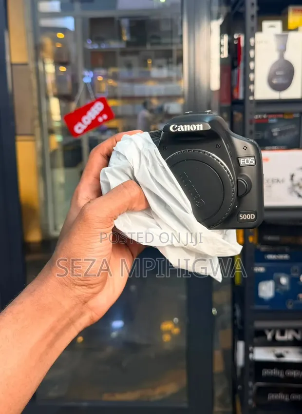 Canon EOS 500D DSLR Camera with 18-55mm Lens - 1