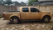 Nissan Navara 2004 Gold - 3