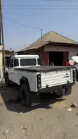 Land Rover Defender 2010 Pickup - 3