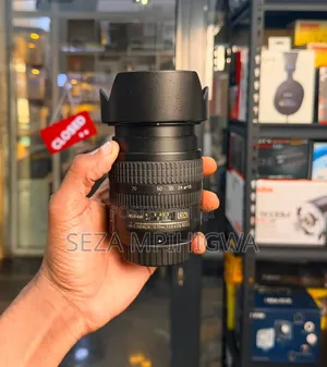Nikon Nikkor 18-70mm f/3.5-4.5G ED Lens