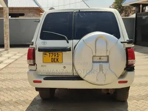 2006 Toyota Land Cruiser GX Pearl