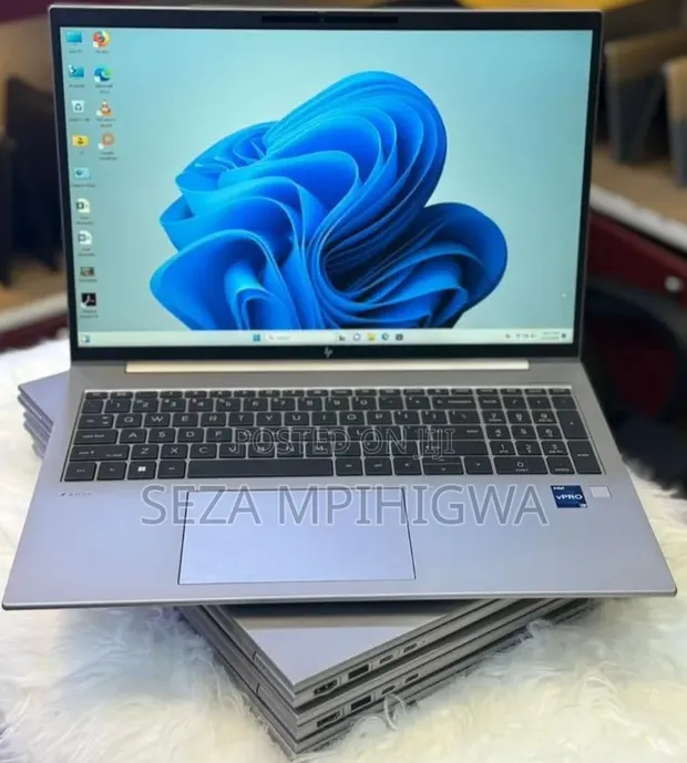 HP ZBook Firefly 16 G9 Laptop - Core i7, 16GB RAM, 512GB SSD - 1