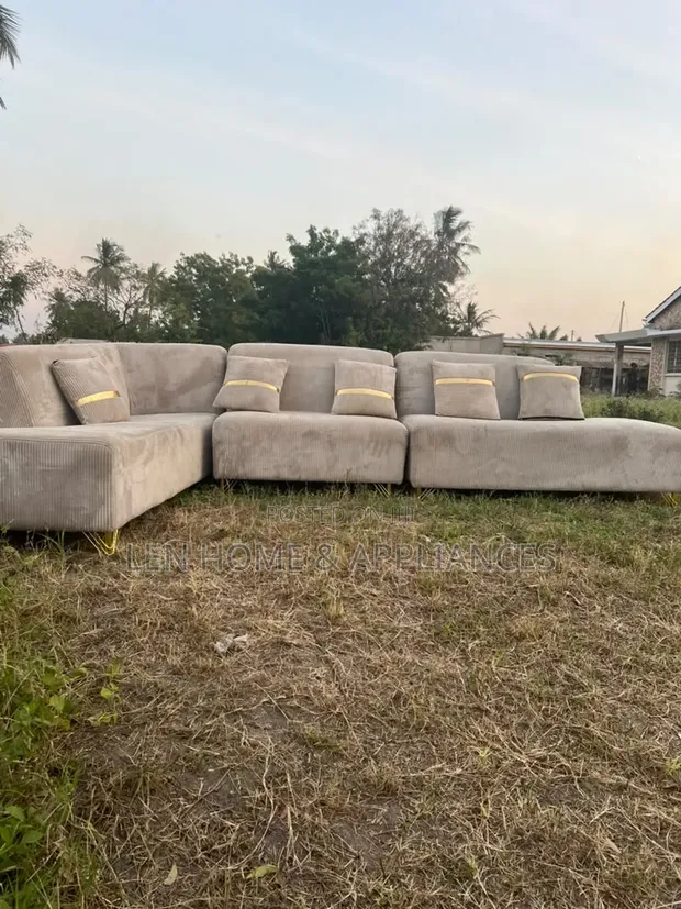 Sofa Set Ya Watu 8-9 - Rangi ya Cream - 1