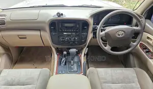 Toyota Land Cruiser VX Limited 2002 Silver