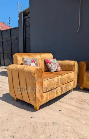 Sofa La Watu 2 - Mpya Kabisa